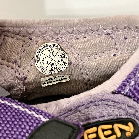 KEEN Purple Girl US 13 Waterproof Hiking Sandals Closed-Toe Easy-on Bungee Cinch - Picture 4 of 5